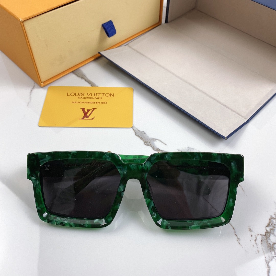 Shop Louis Vuitton Lv Link Cat Eye Sunglasses (Z1663W) by CITYMONOSHOP